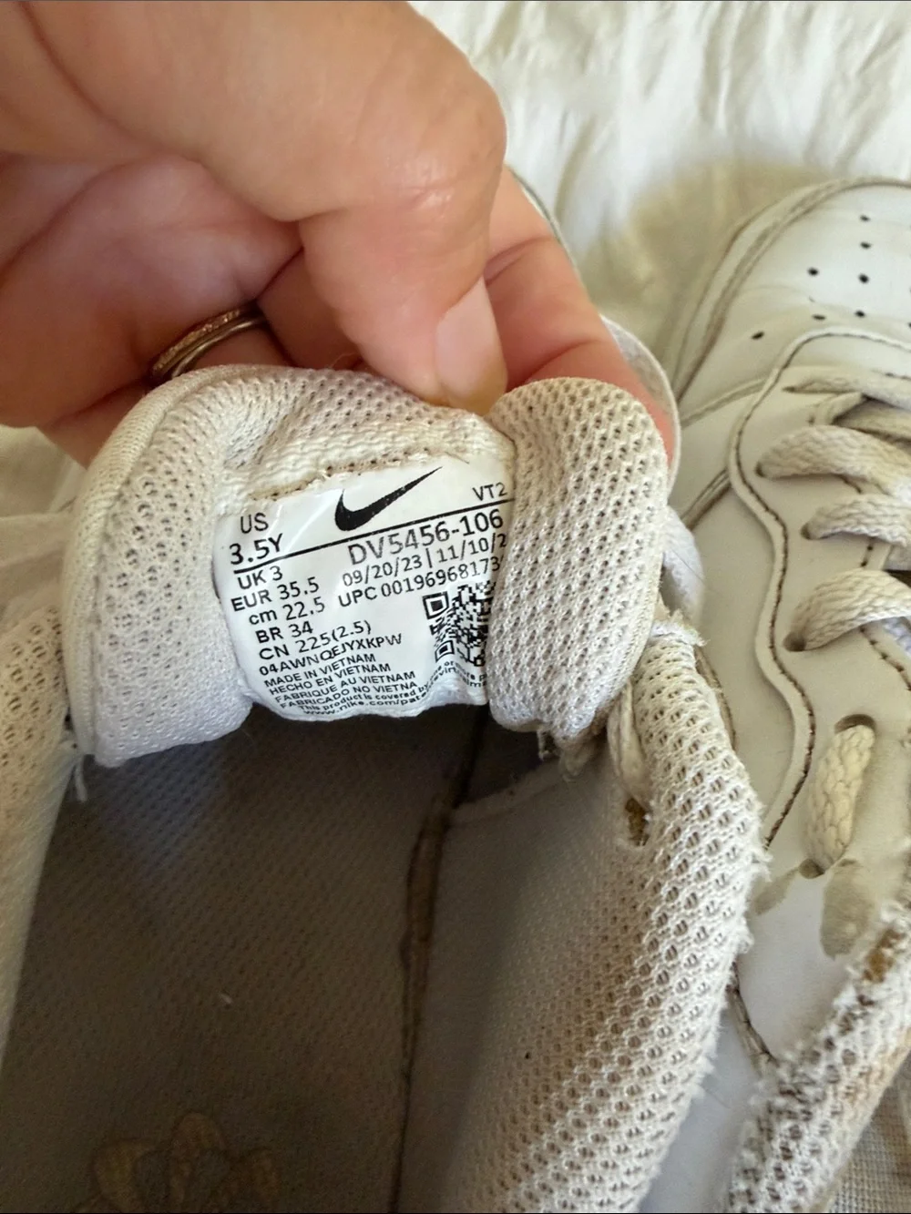 Nike White Low-Top Leather Sneakers Court Visions Youth